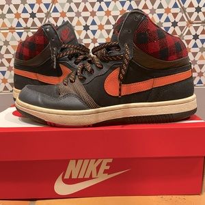 Men’s Size 9 - Nike Court Force High Buffalo Plaid Retro - 311206-082